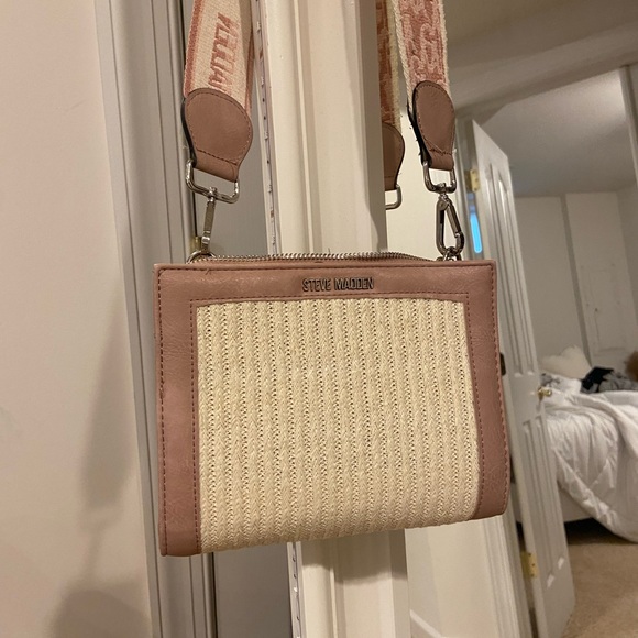 Steve Madden Handbags - Viral Mauve Pink Steve Madden Crossbody